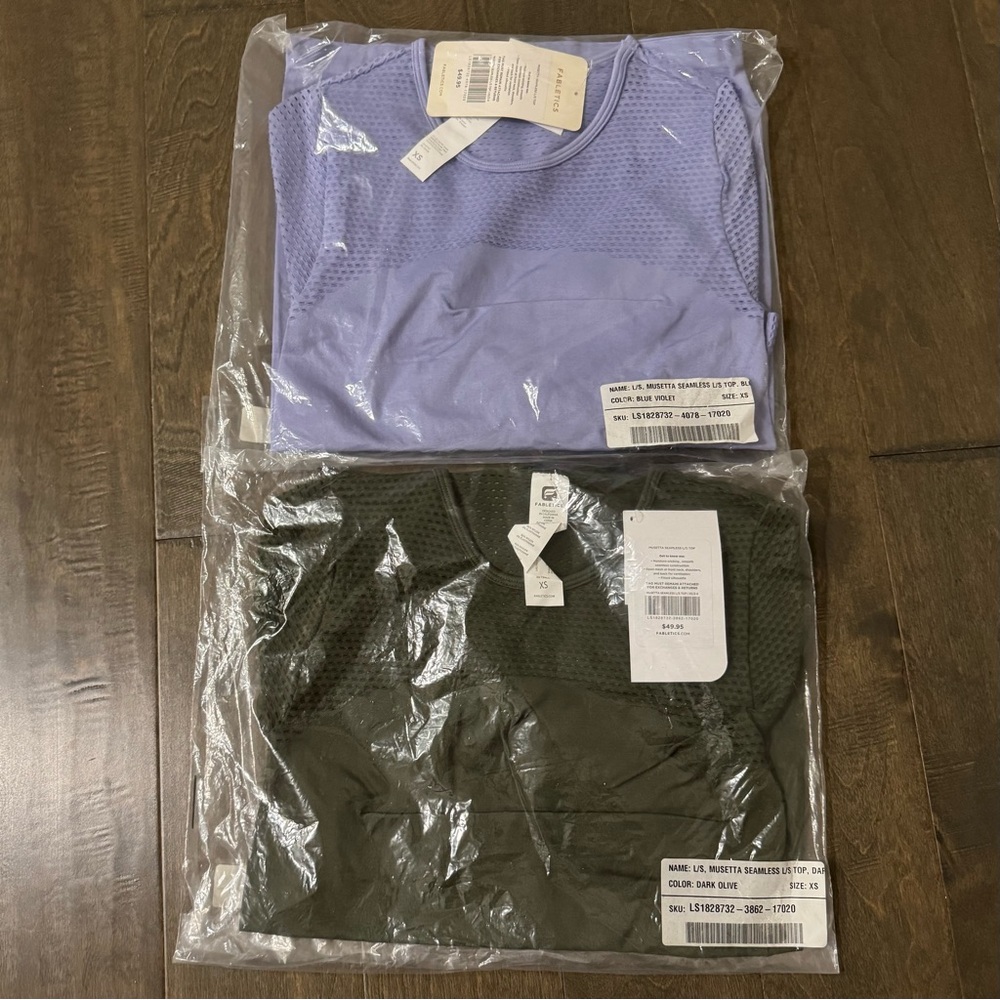 2 Fabletics Musetta Seamless Long Sleeve Top XS Violet & Dark Olive NWT